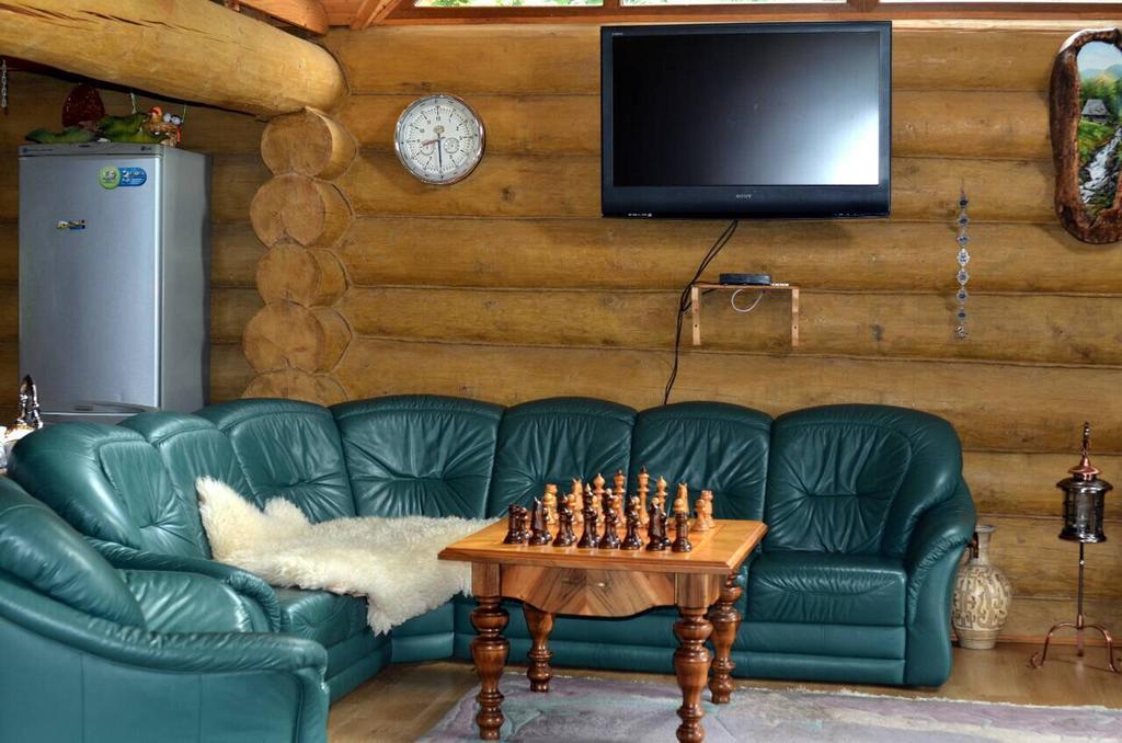 Hostal Rancho 555 Úzhgorod Exterior foto